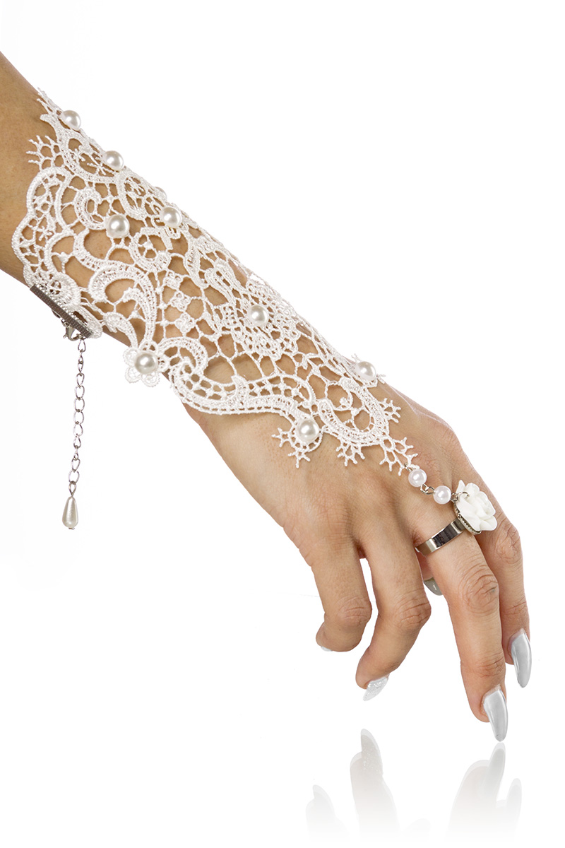 Hand sieraad kant wit