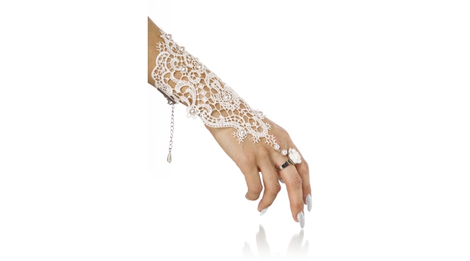 Hand sieraad kant wit