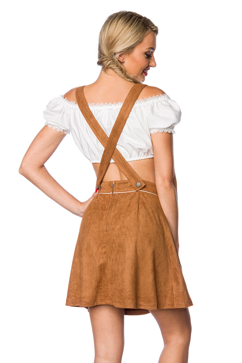 Traditionele rok met borduurwerk