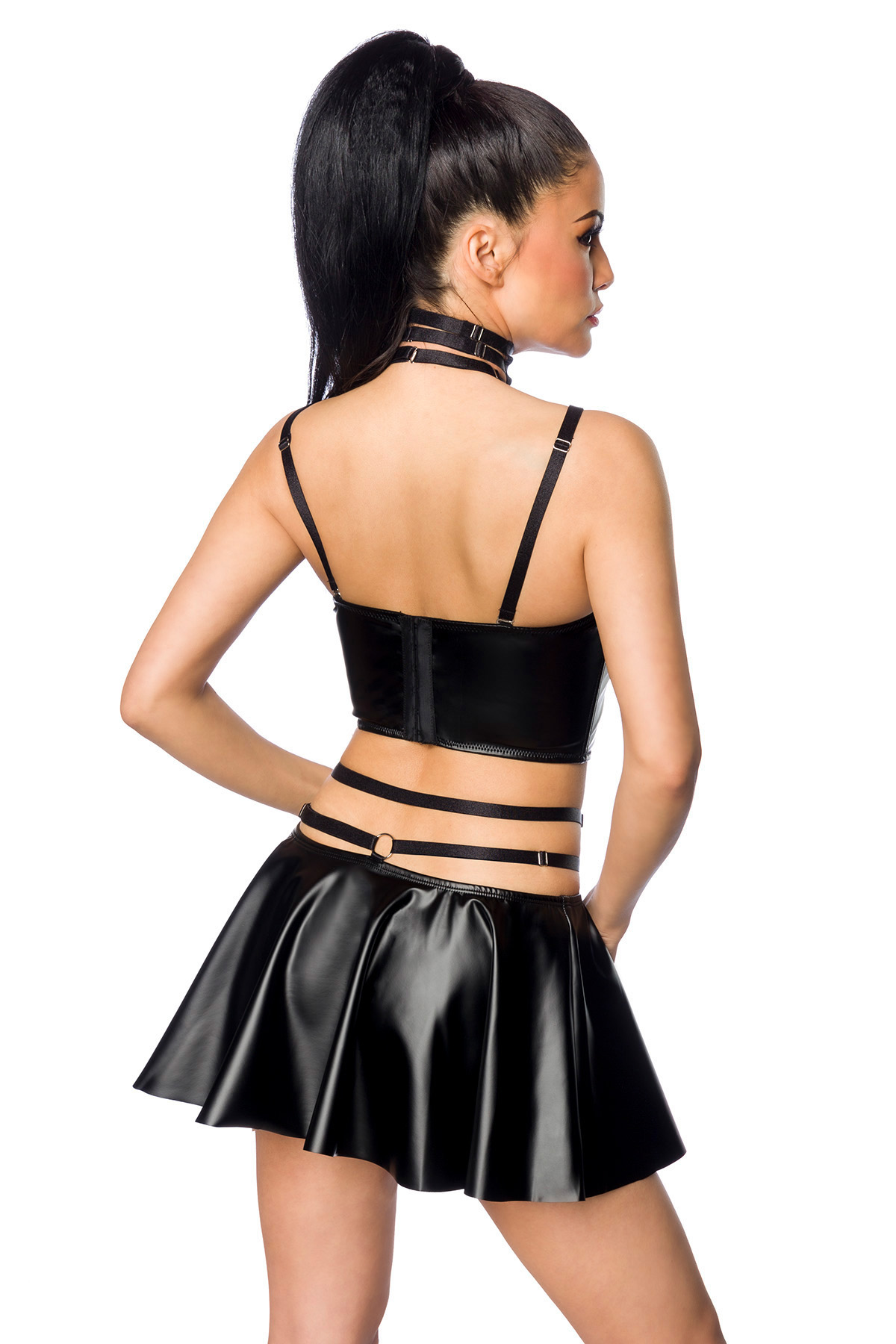 Wetlook set met wijd uitlopende rok